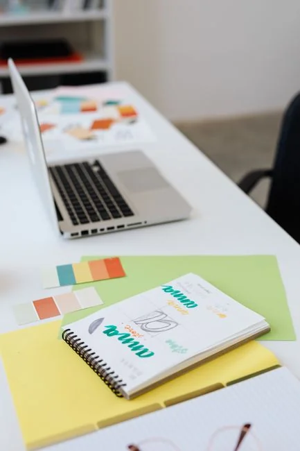 This photo is taken by Lubos Volkov for UX Store while giving a tips on how to become better designer.

After your reach certain skill level is it harder and harder to get any better … In order to progress you need to constantly push yourself to the limits and learn new things … Photo: https://www.instagram.com/lubosvolkov/ For: https://uxstore.com